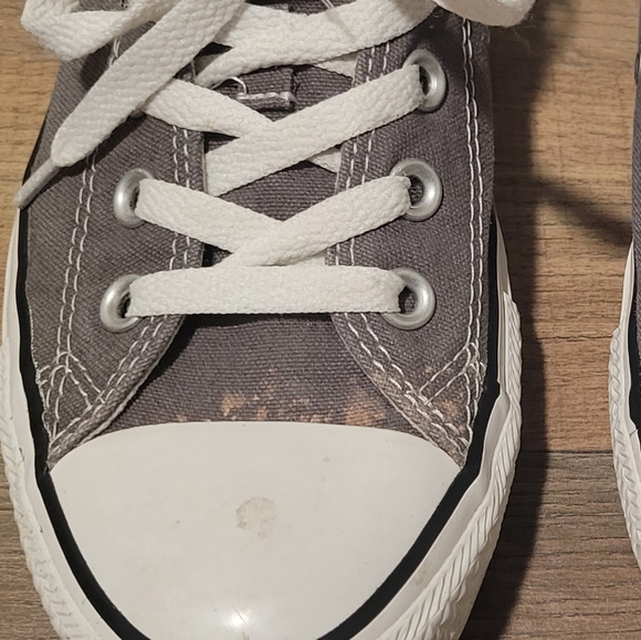 Hardly worn gray 9.5 Converse - Picture 6 of 10